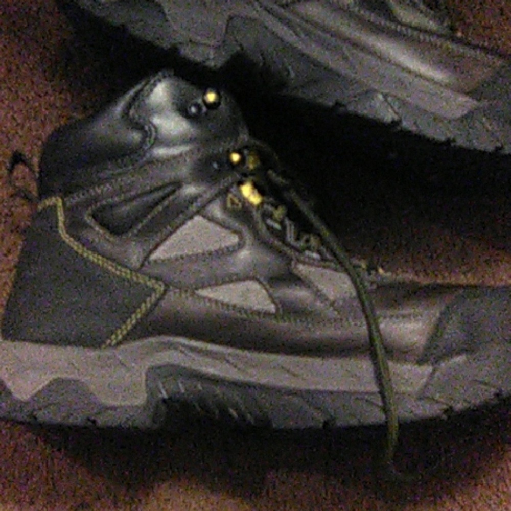 Steel toe chucks